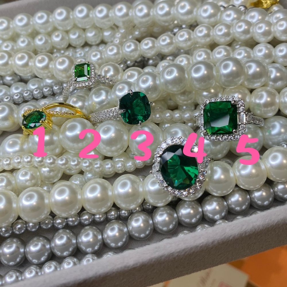 # emerald green gemstone ring - Picture 3 of 8